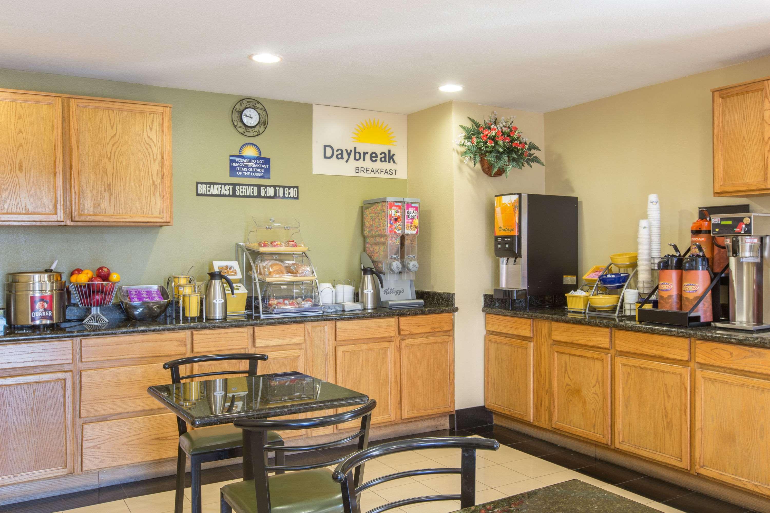 Days Inn By Wyndham Tucson Airport Drexel Heights Extérieur photo