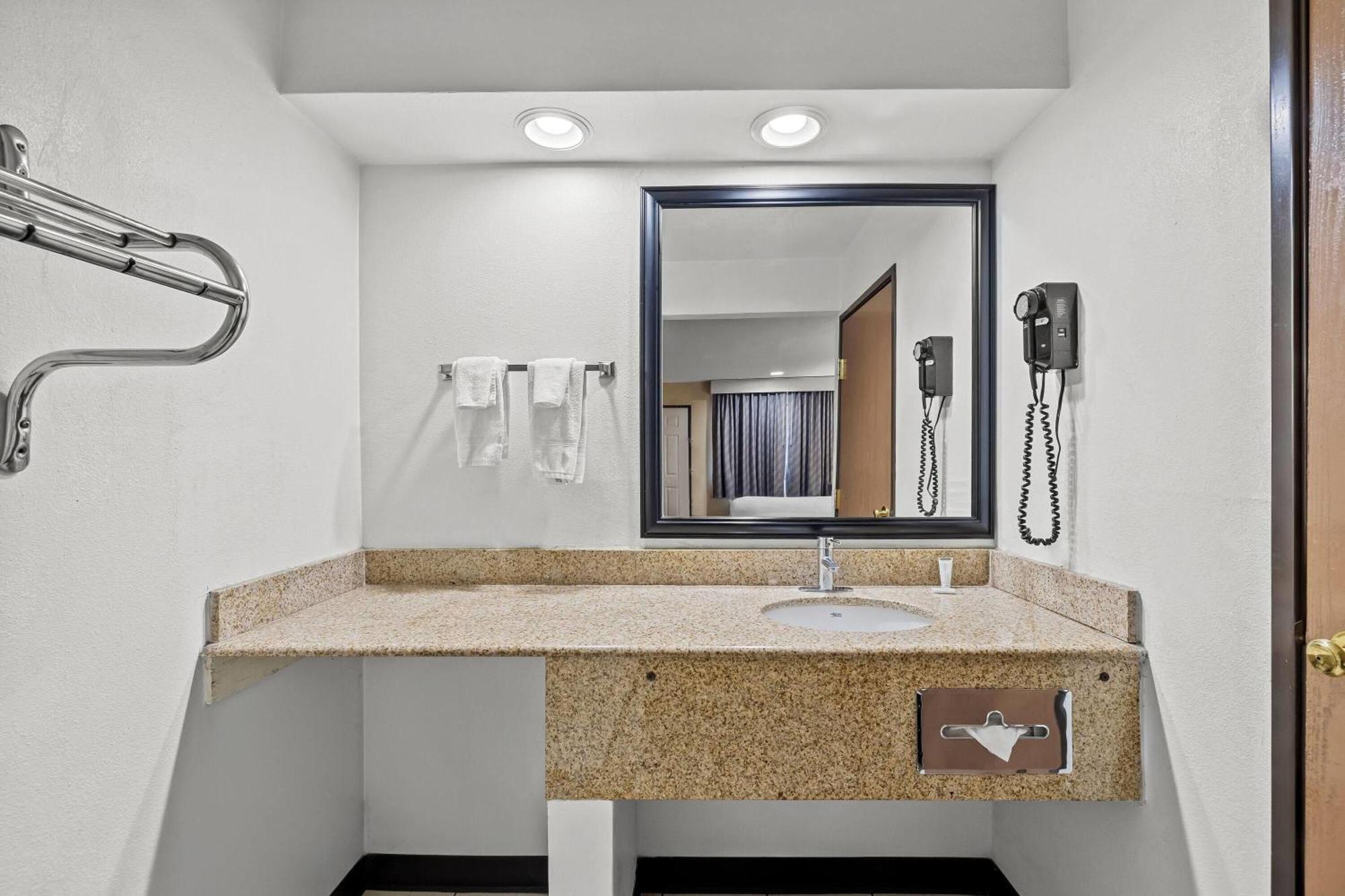 Days Inn By Wyndham Tucson Airport Drexel Heights Extérieur photo