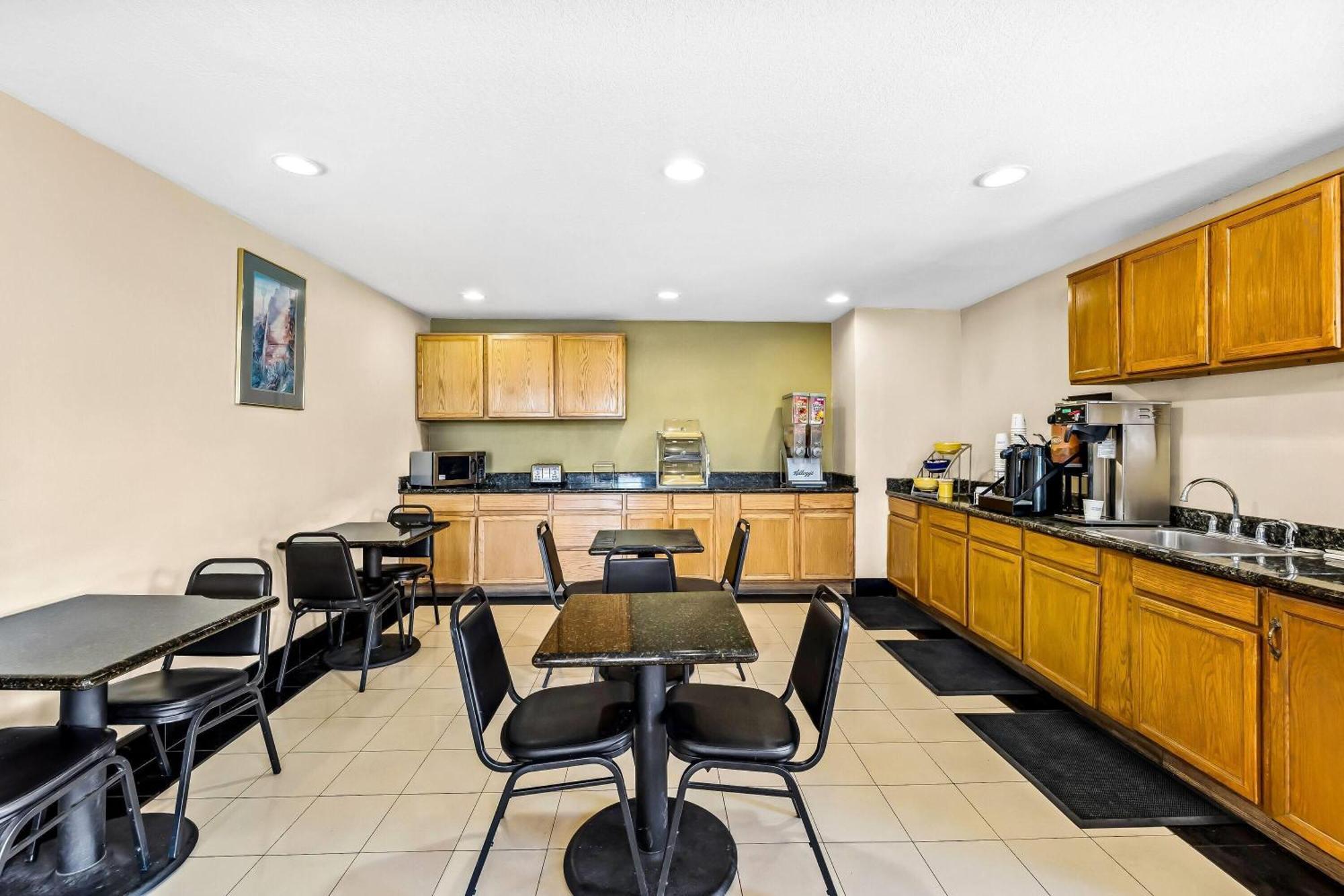 Days Inn By Wyndham Tucson Airport Drexel Heights Extérieur photo