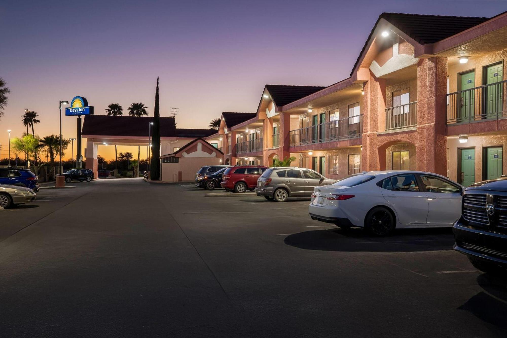 Days Inn By Wyndham Tucson Airport Drexel Heights Extérieur photo