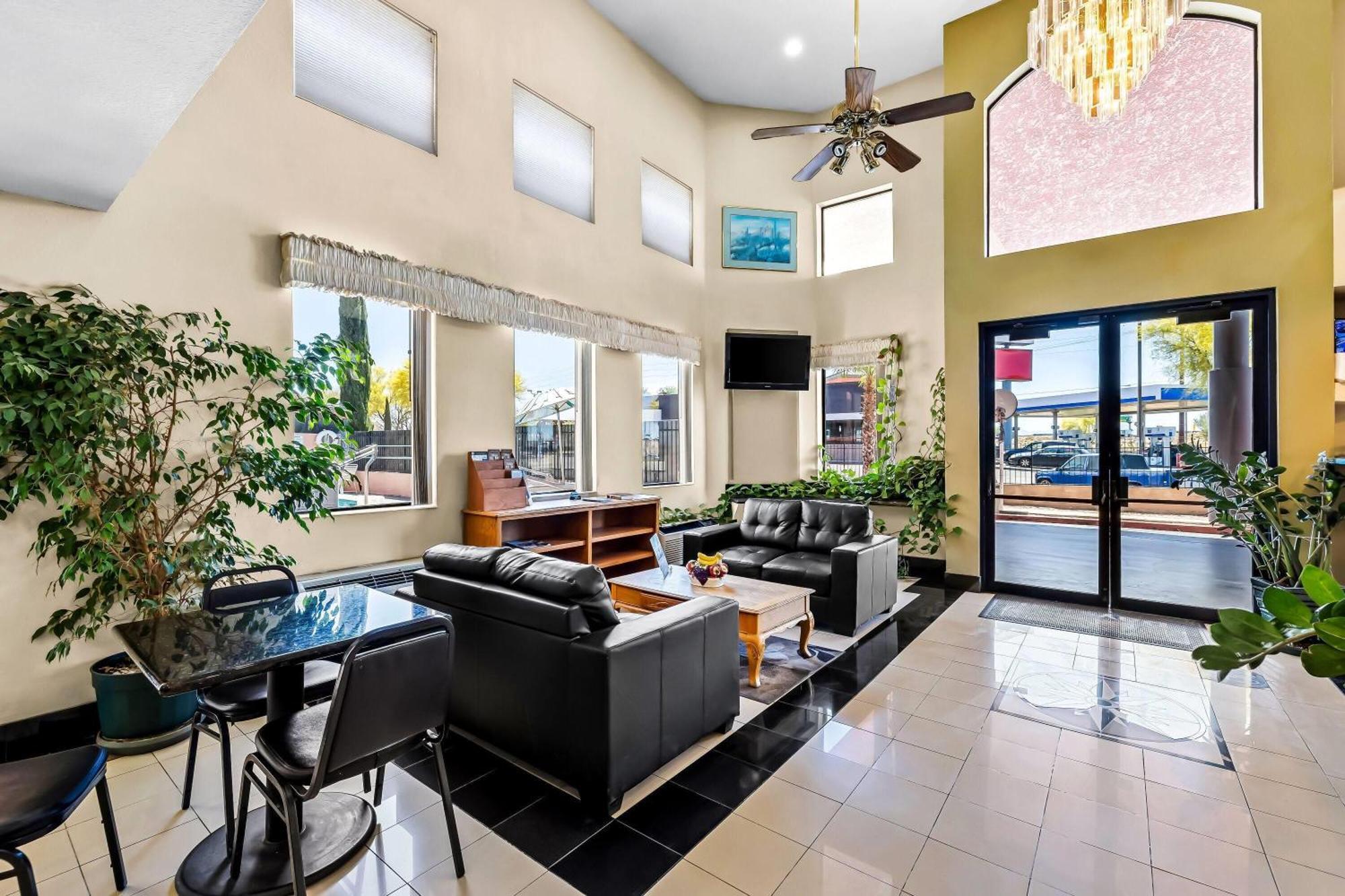 Days Inn By Wyndham Tucson Airport Drexel Heights Extérieur photo