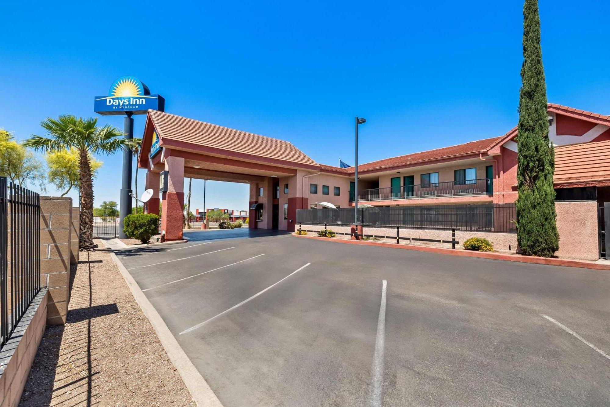 Days Inn By Wyndham Tucson Airport Drexel Heights Extérieur photo