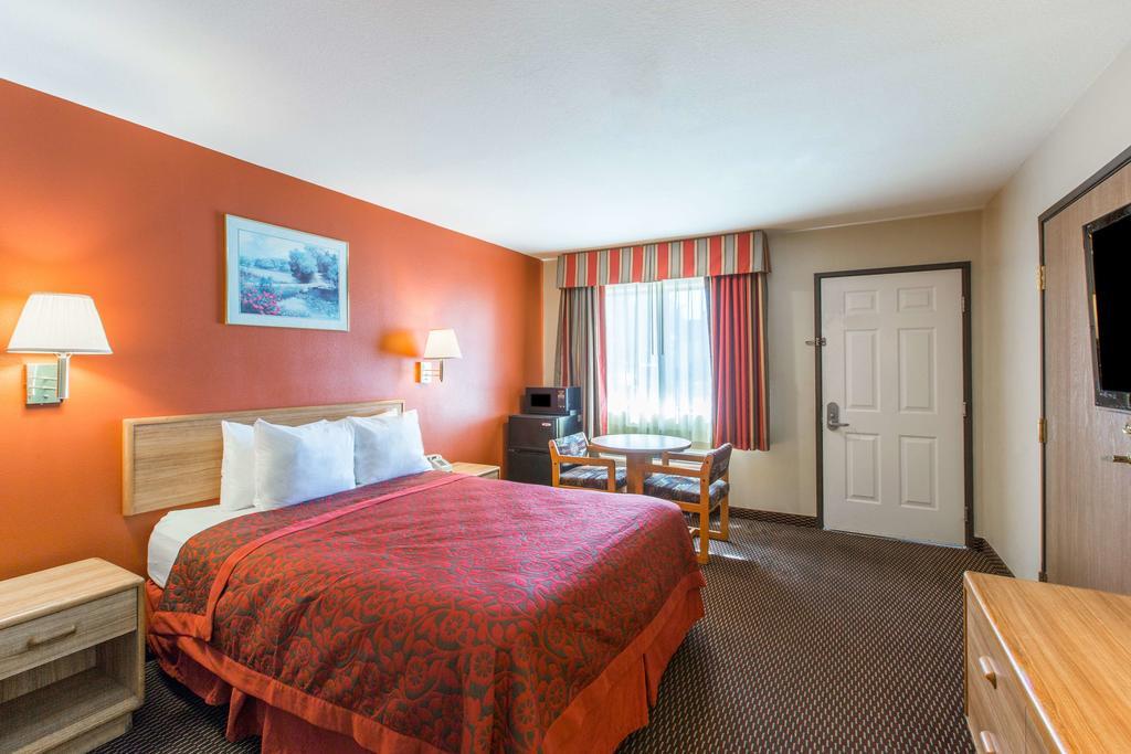 Days Inn By Wyndham Tucson Airport Drexel Heights Extérieur photo